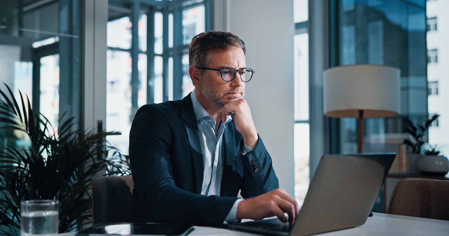 Which Financial Advisor Omissions Undermine Investor Engagements?